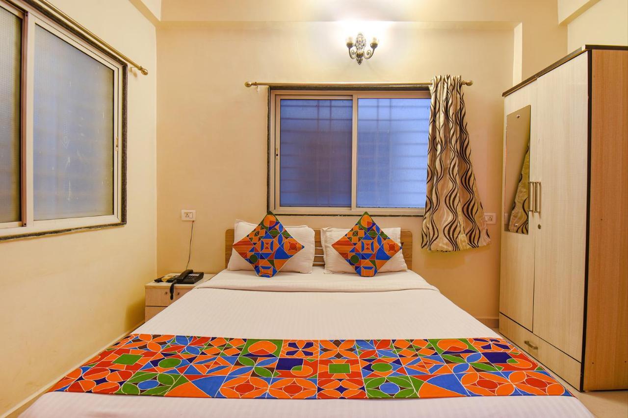 OYO 80616 4 Star Executive Hotel Pune Exterior foto