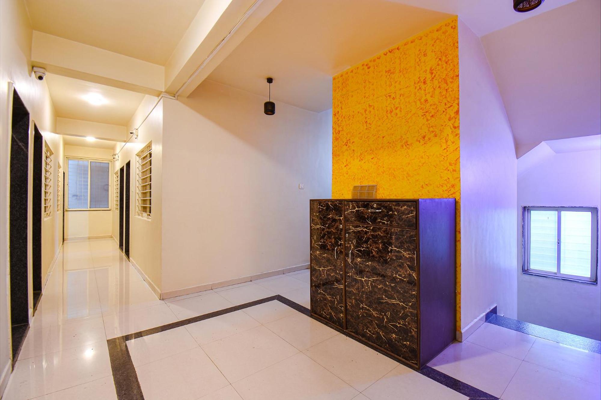 OYO 80616 4 Star Executive Hotel Pune Exterior foto