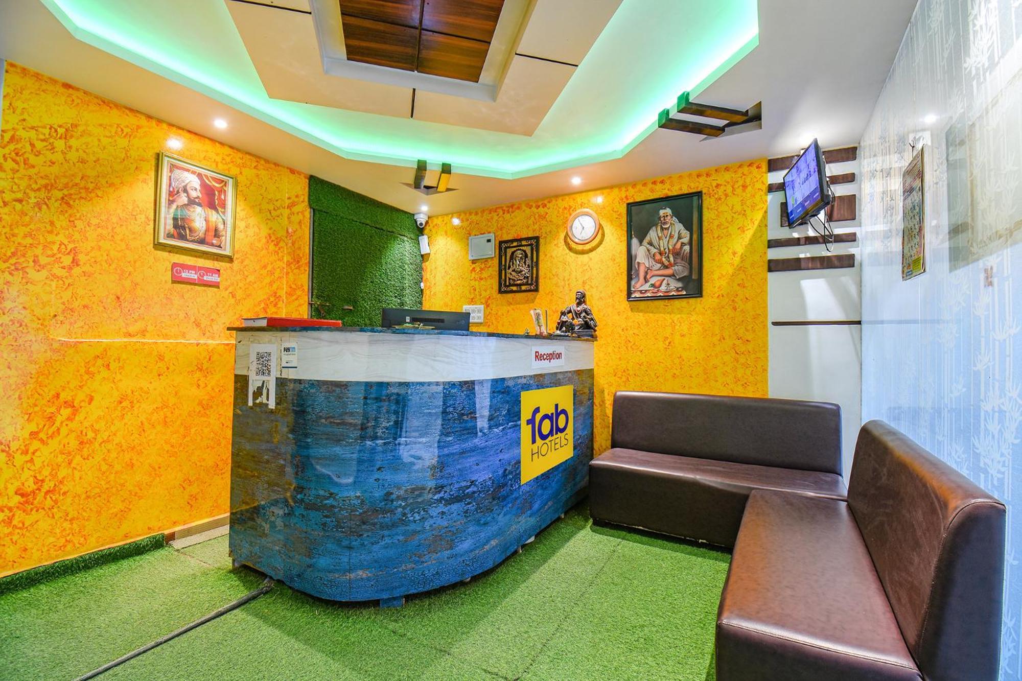 OYO 80616 4 Star Executive Hotel Pune Exterior foto