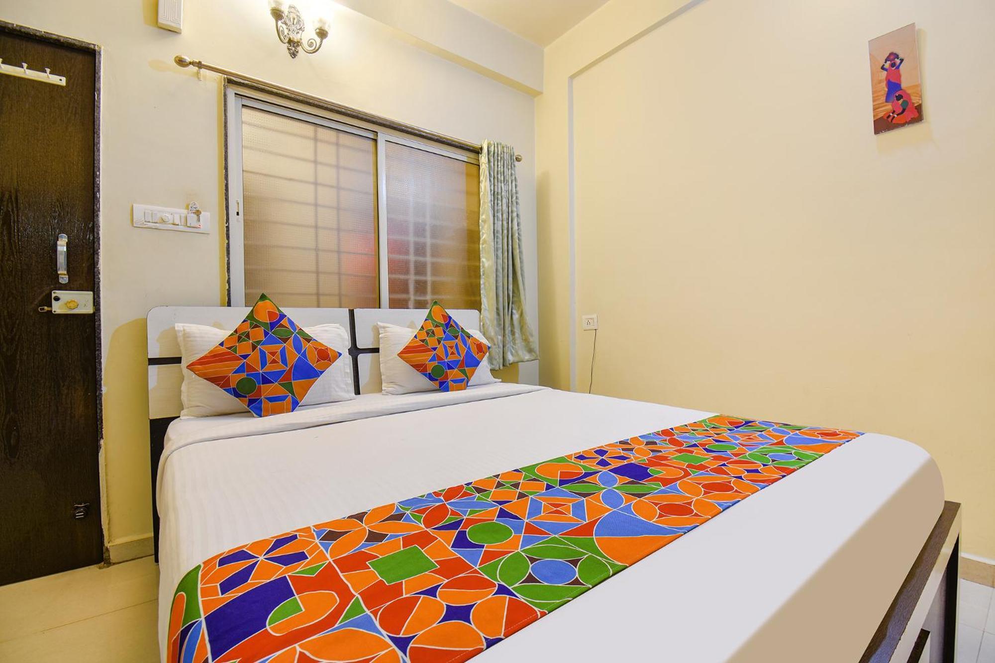 OYO 80616 4 Star Executive Hotel Pune Exterior foto